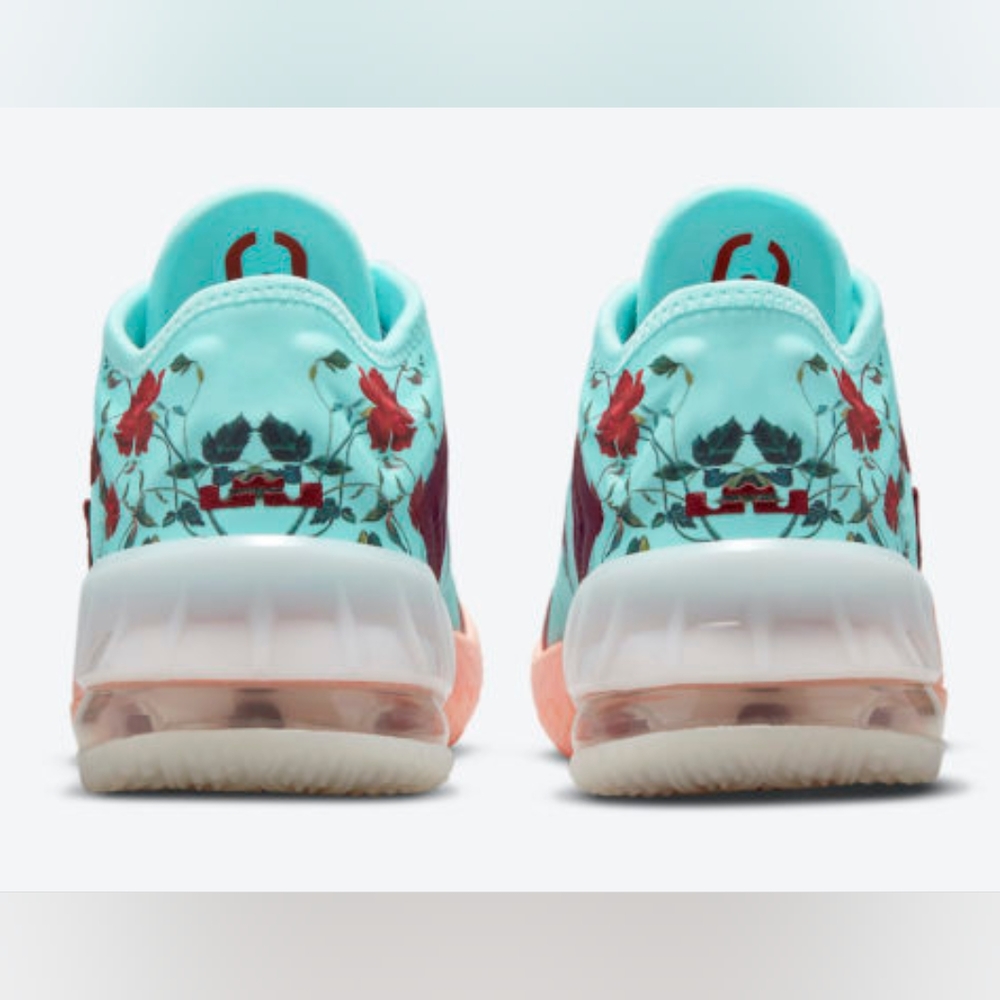 Nike LeBron 18 Low Youth - Picture 5 of 8